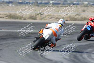 media/Dec-01-2025-Moto Forza (Mon) [[2daa91e15f]]/1-Advanced Group/Session 2 Turn 11 Backside/